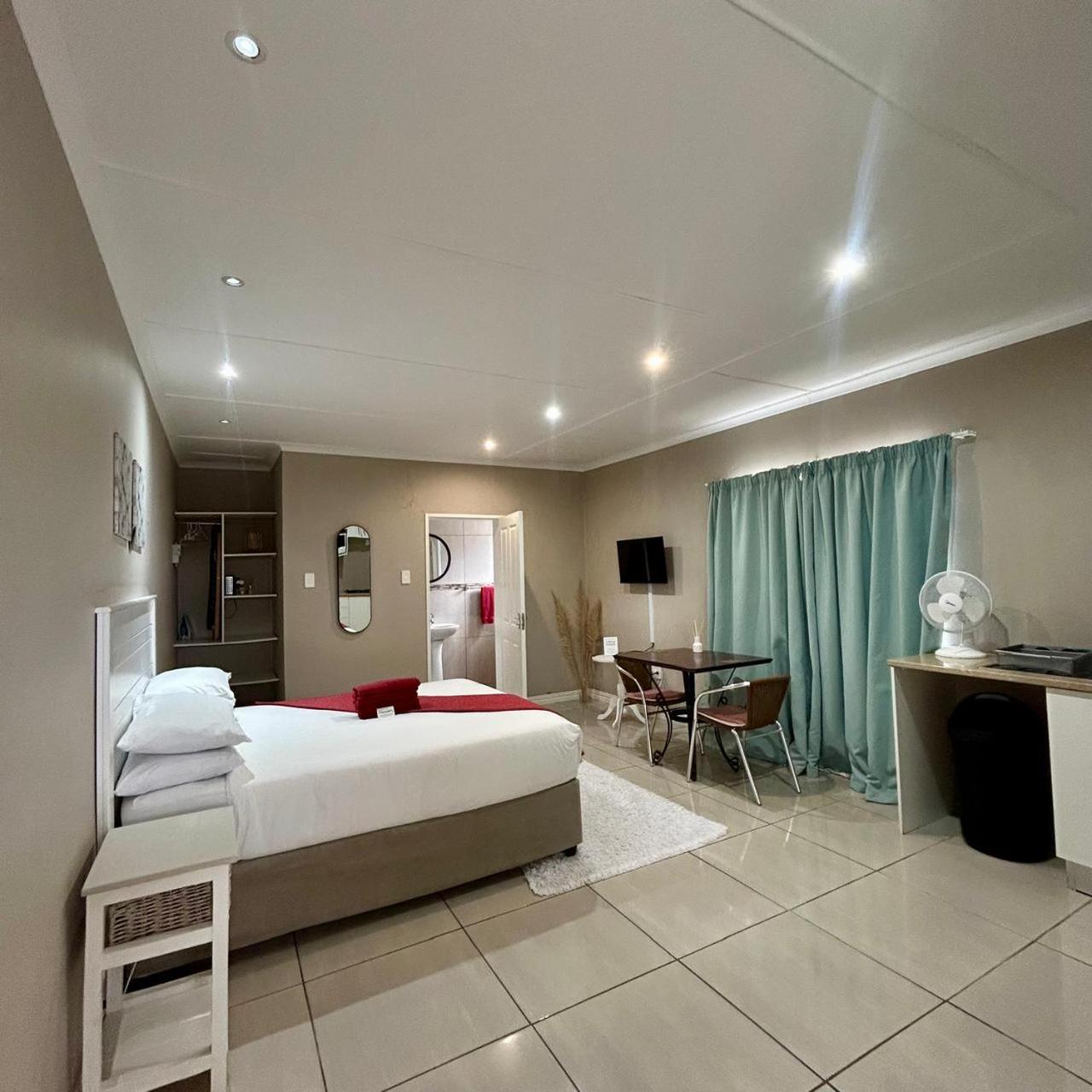 Hidden Bliss Guesthouse East London Zimmer foto