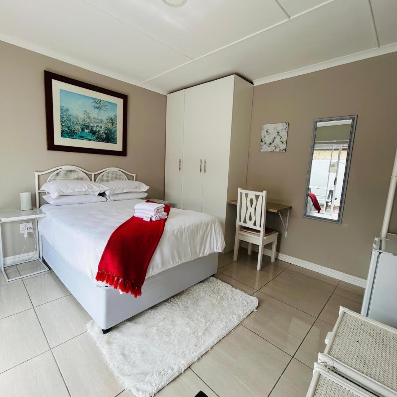 Hidden Bliss Guesthouse East London Zimmer foto
